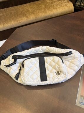Oliver Thomas  Quilted White Waist Bag with Black Accents